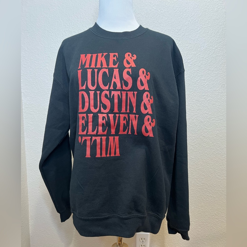 Black Graphic Sweatshirt (CLOSING CLOSET)